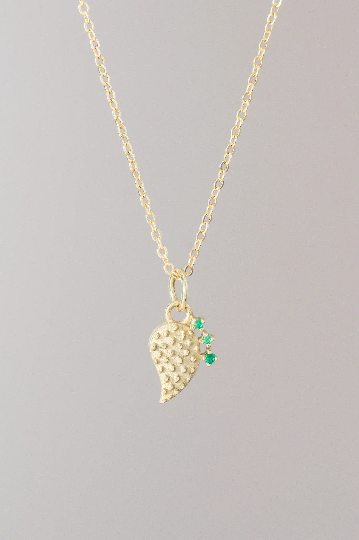 14K Emerald Tuna Nopal Necklace