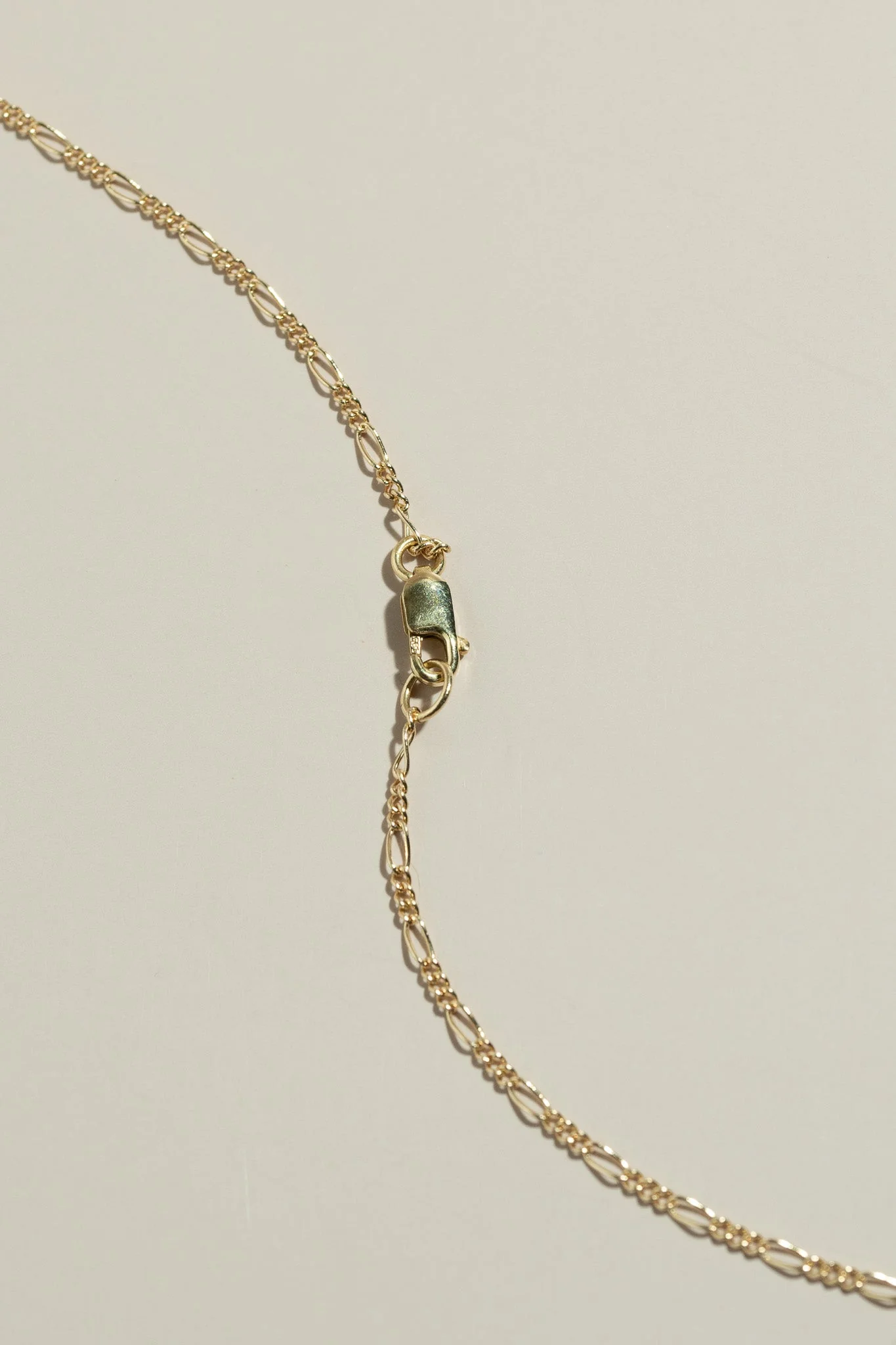 14K Old English Name Plate Necklace - Image 4