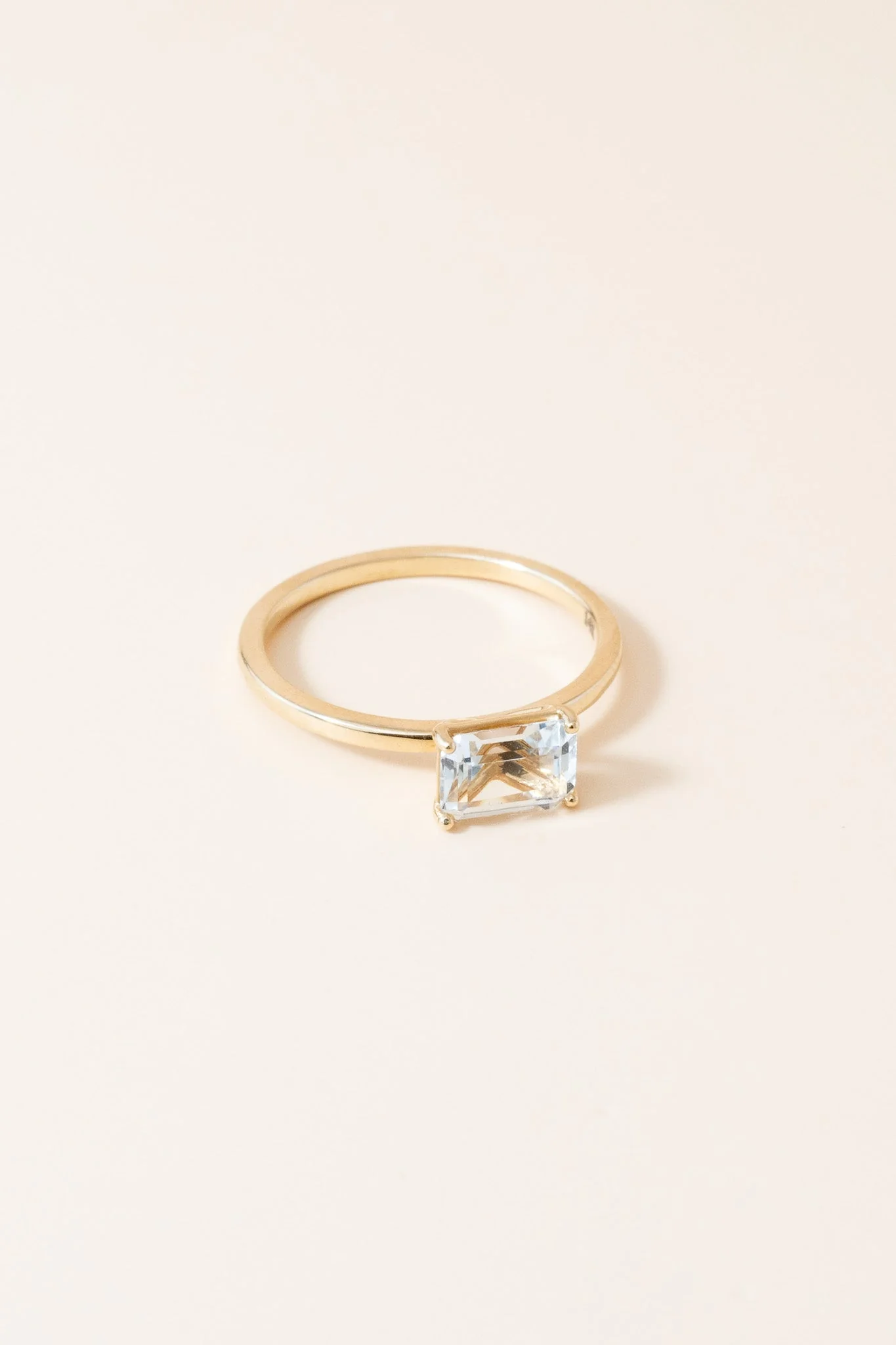 East West Emerald Cut Diamond Ring - Image 4