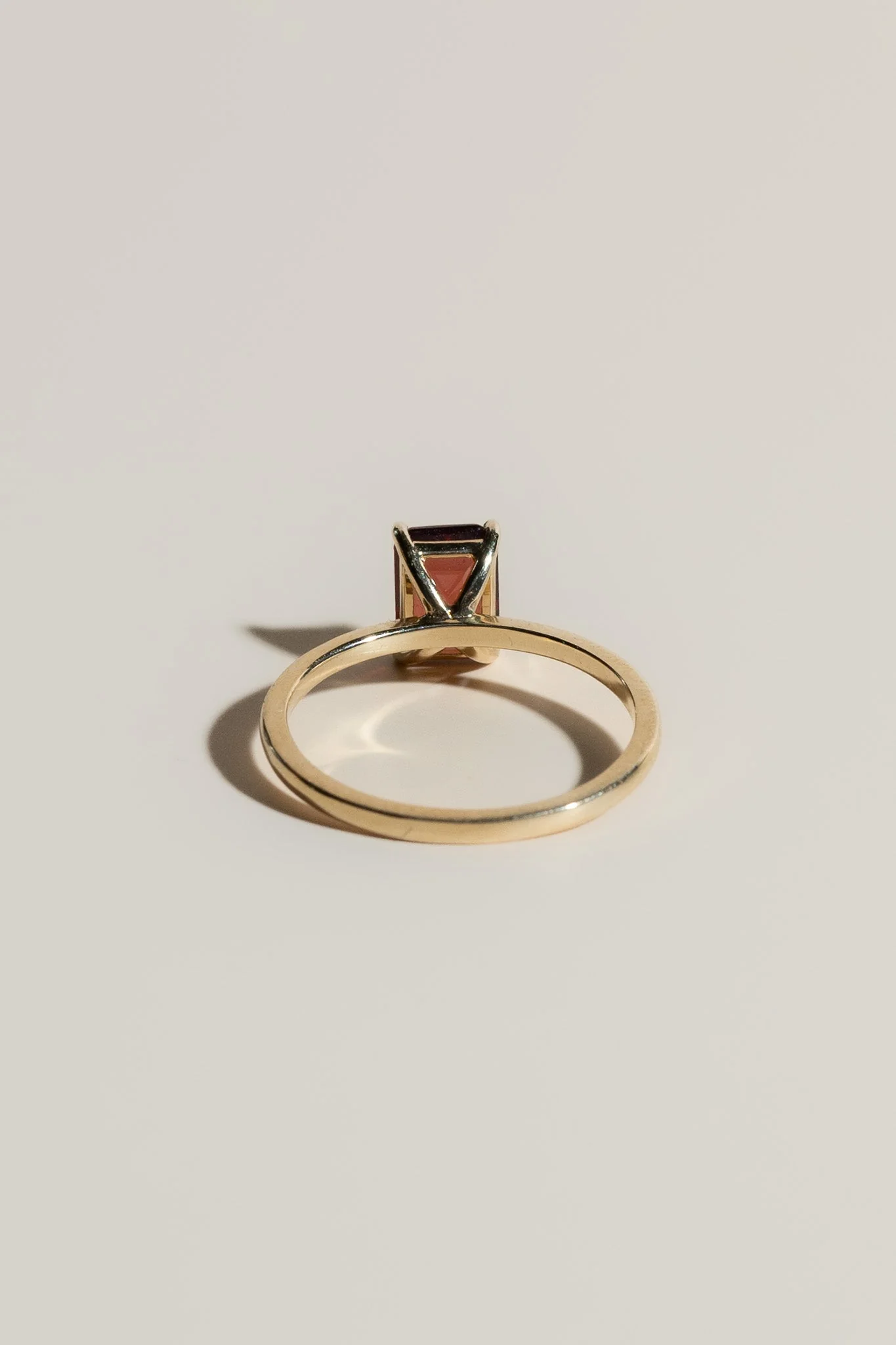 14K Emerald Cut Garnet Ring - Image 8