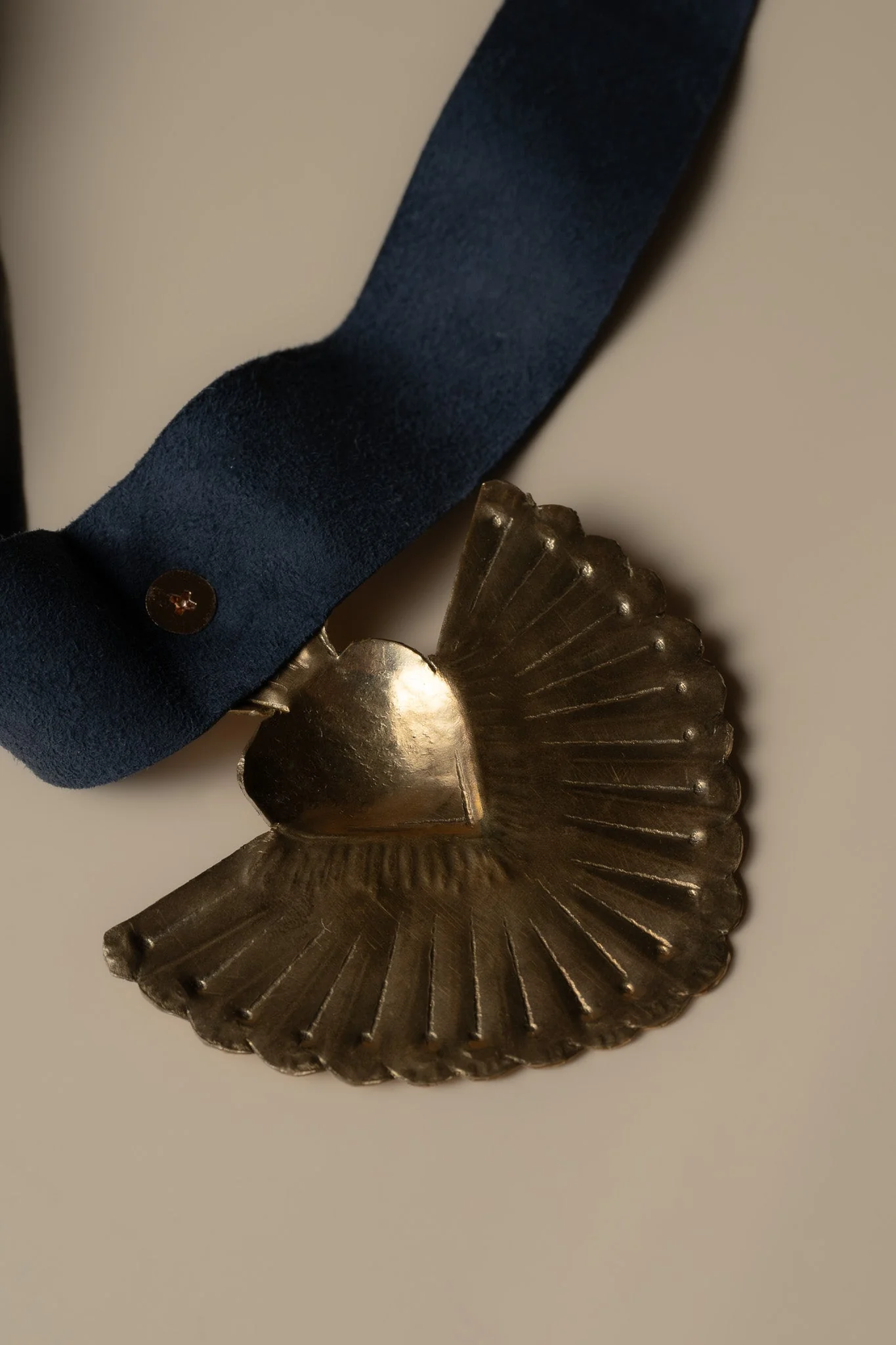 Heart Choker - Gold - Image 3