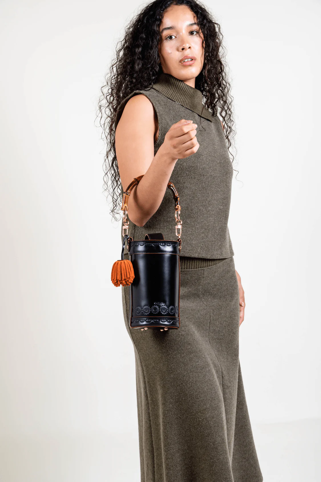 La Maceta Crossbody - Black - Image 6