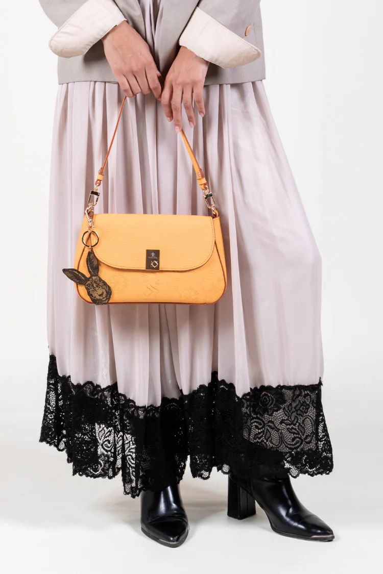 Liebre Baguette Bag - Yellow - Image 5