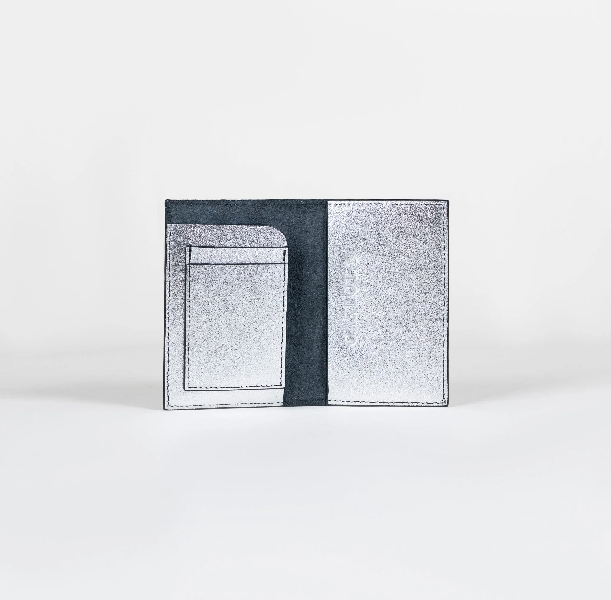 Liebre Passport Cover - Silver - Image 3