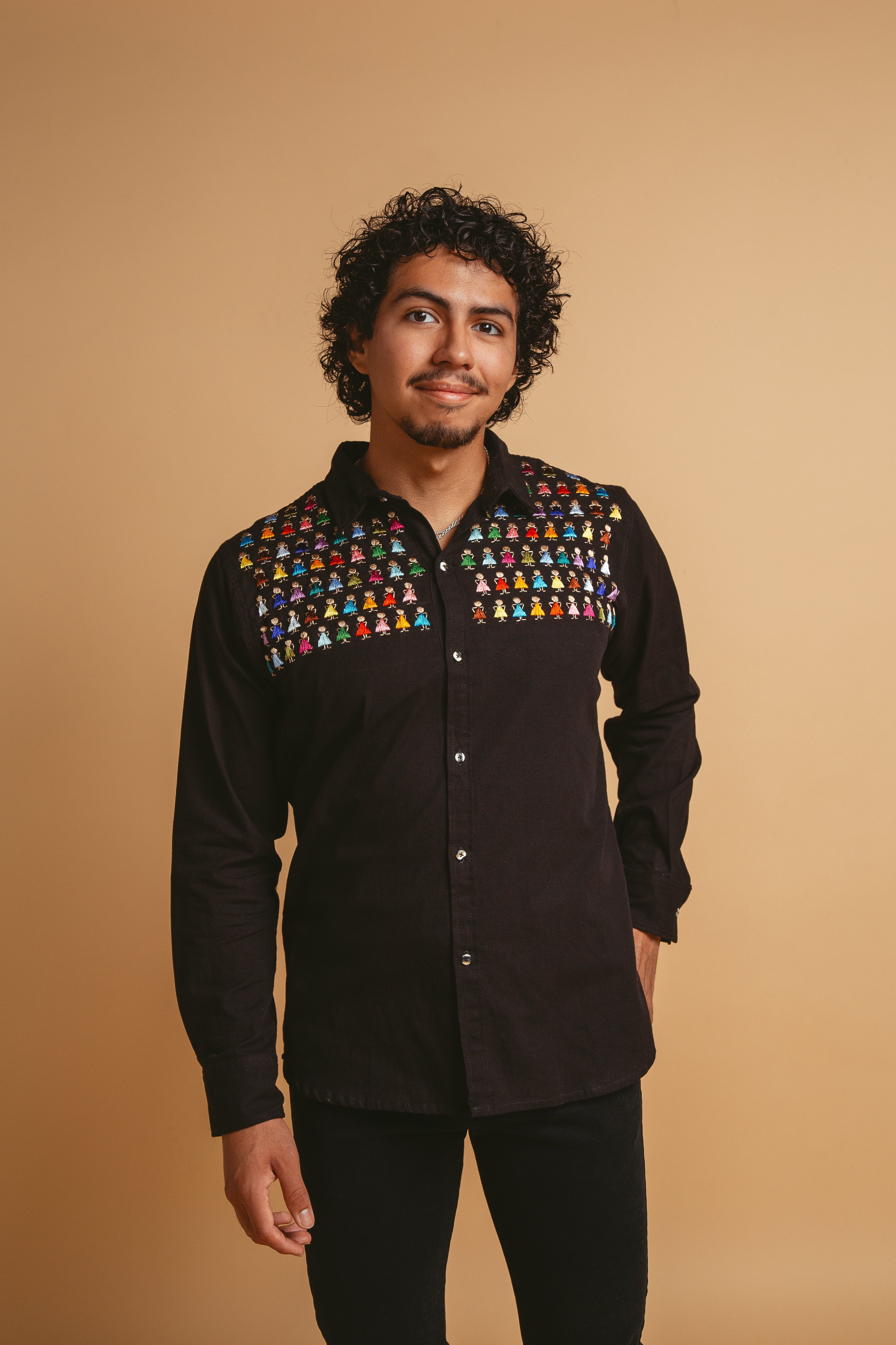 Muñequitos Button Down Shirt - Image 4
