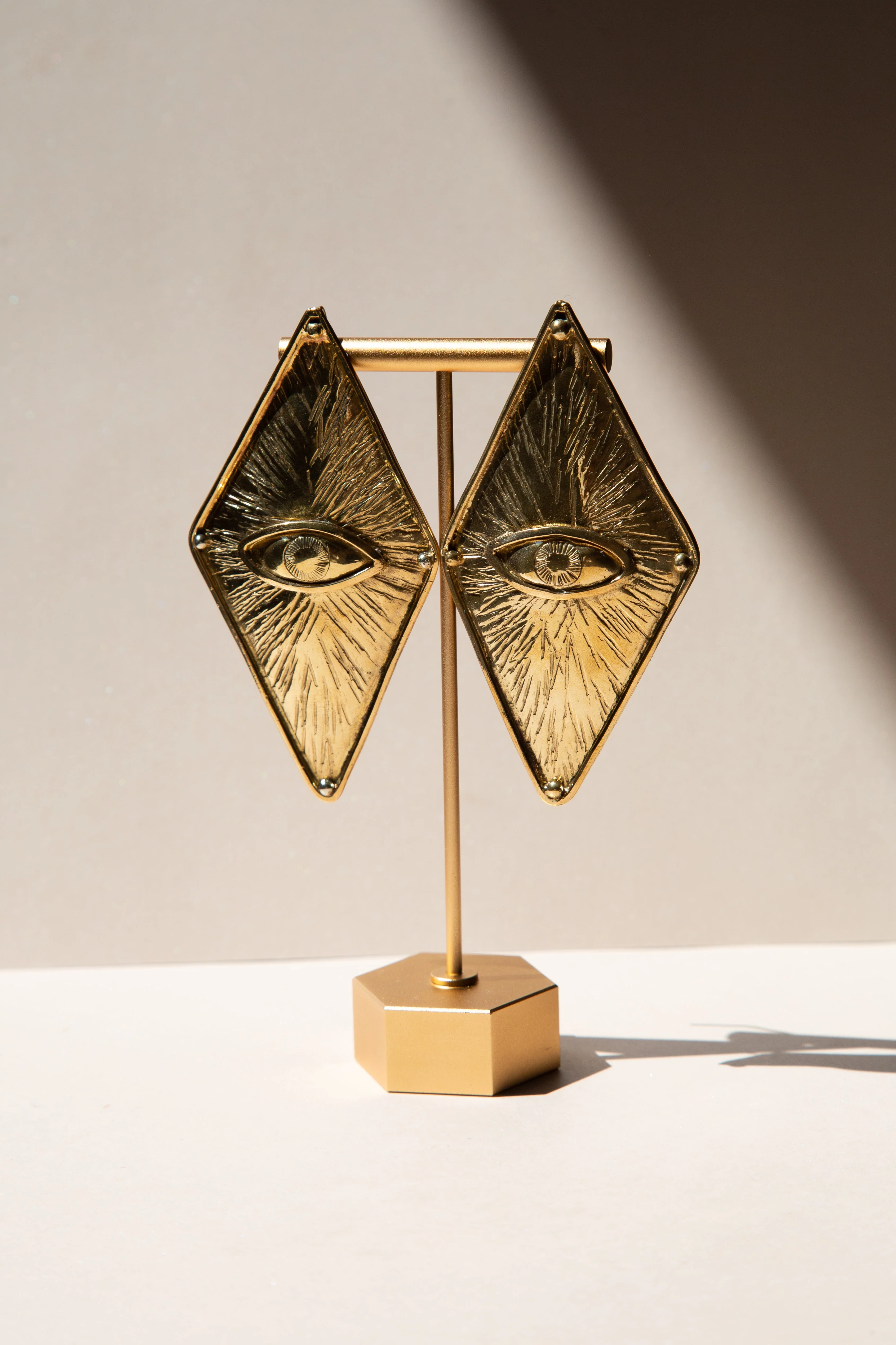 Ojo Gold Earrings - Image 3
