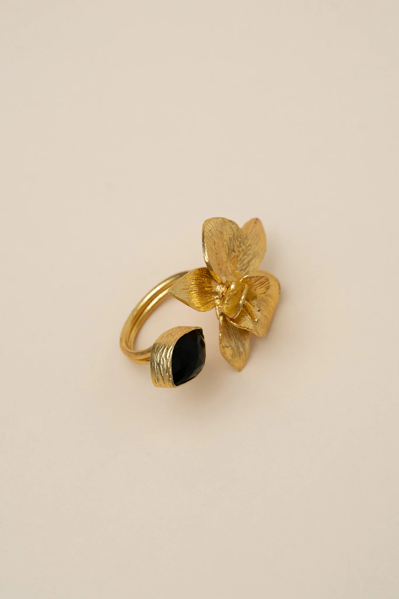 Orchid Crystal Ring - Black - Image 5