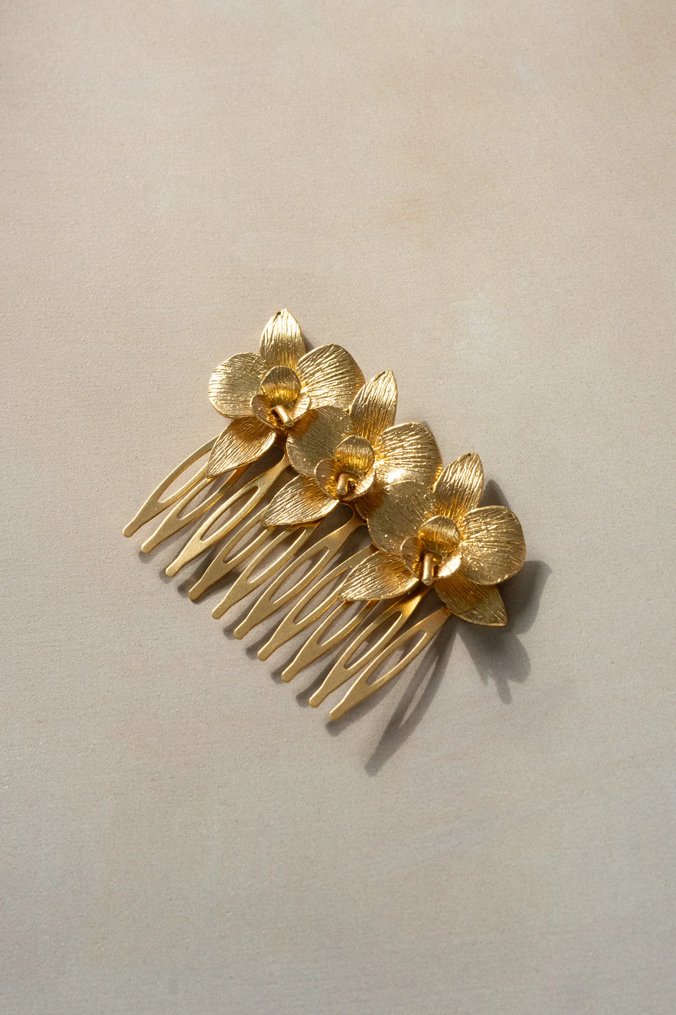 Secret Garden Orchid Hair Comb - Image 3