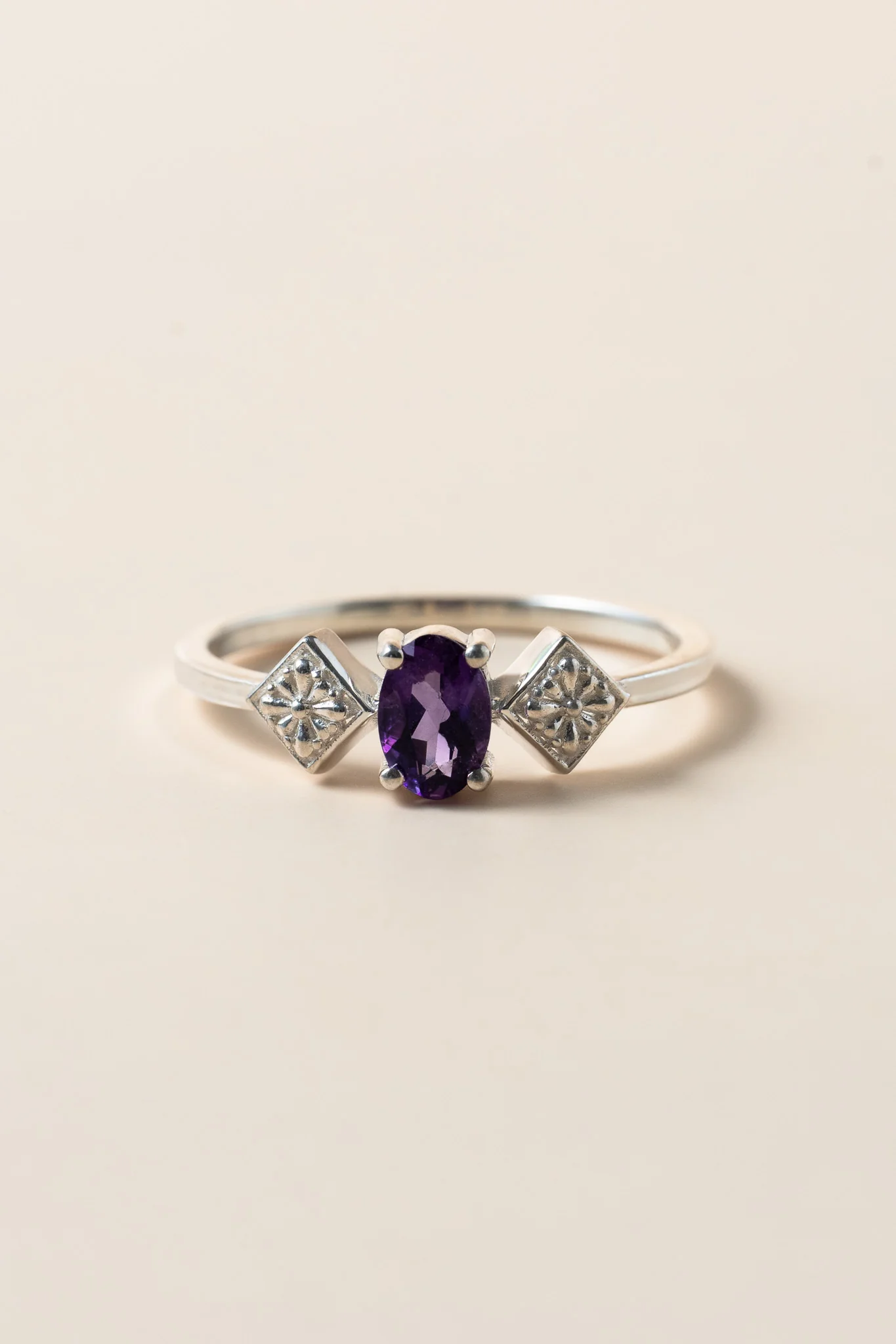 Oval Amethyst Mini Flores Talavera Ring - Image 6