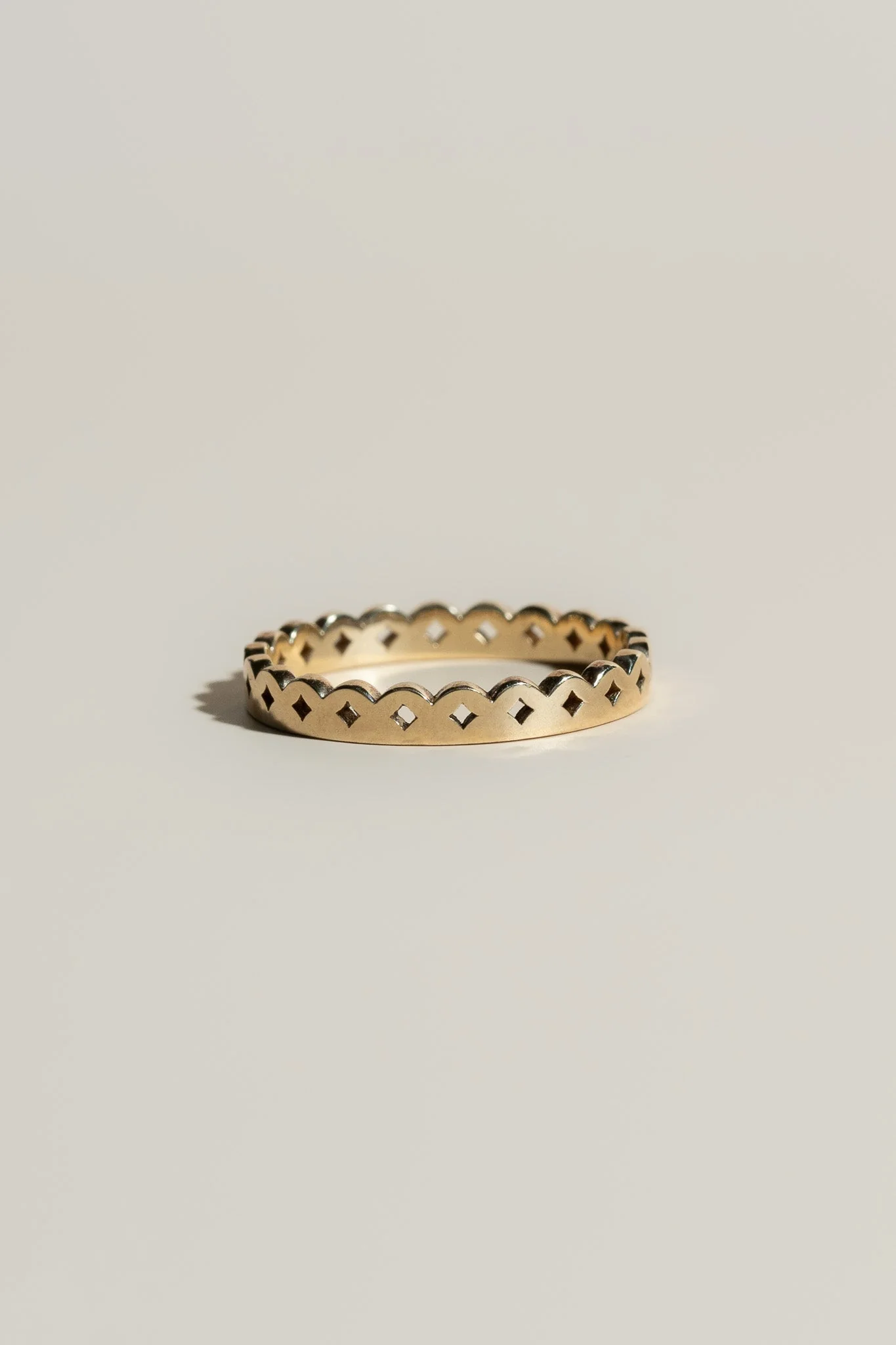 14K Papel Picado Diamond Cut Band - Image 3