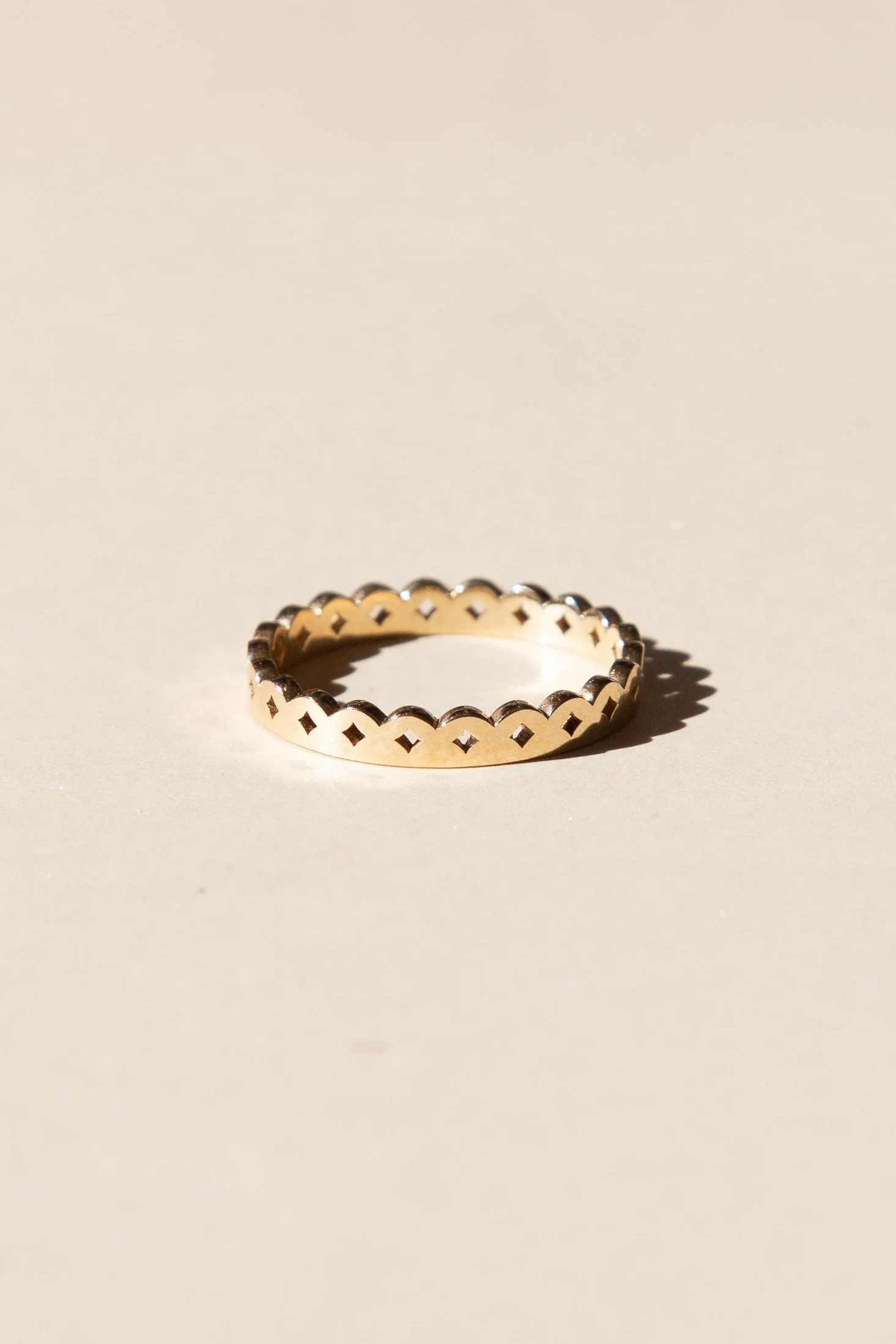 14K Papel Picado Diamond Cut Band - Image 8