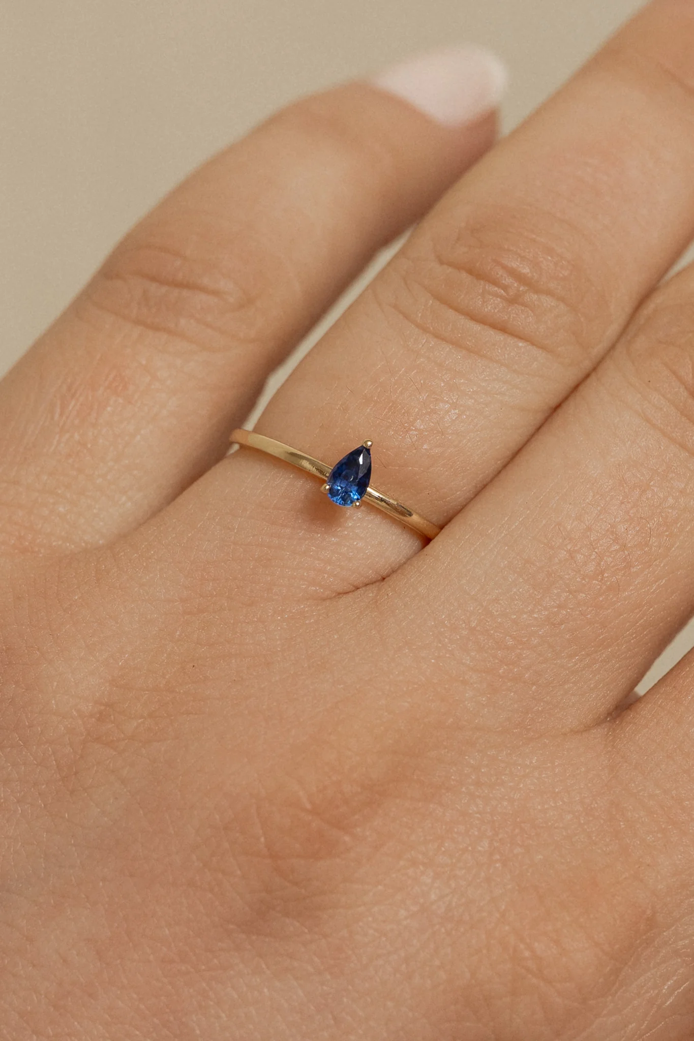 Pear Blue Sapphire Lagrima Ring - Image 2