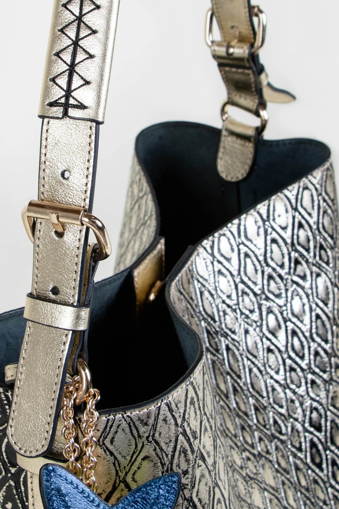 Pescado Handbag - Gold - Image 5