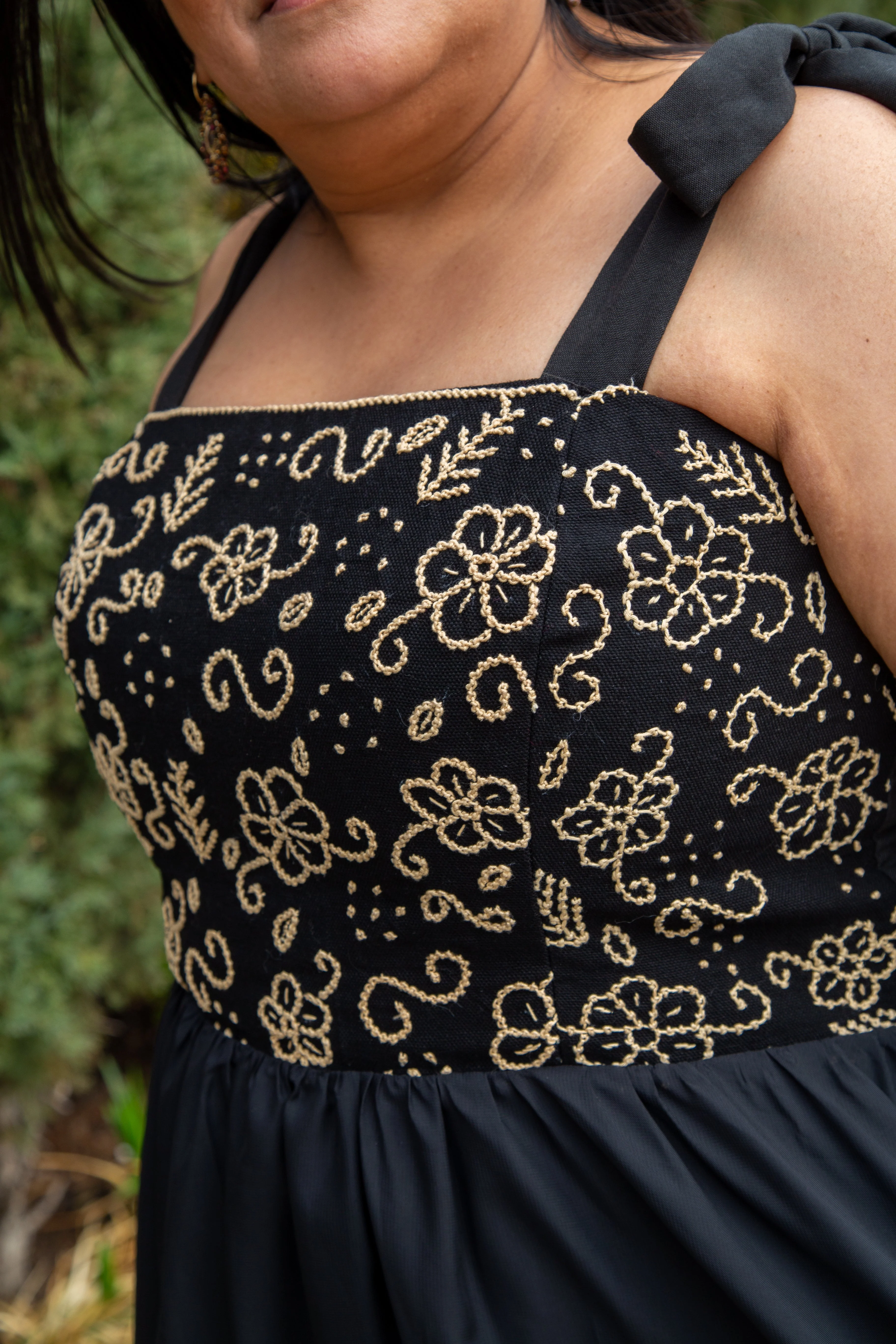 Santa Cruz Embroidered Dress - Image 5