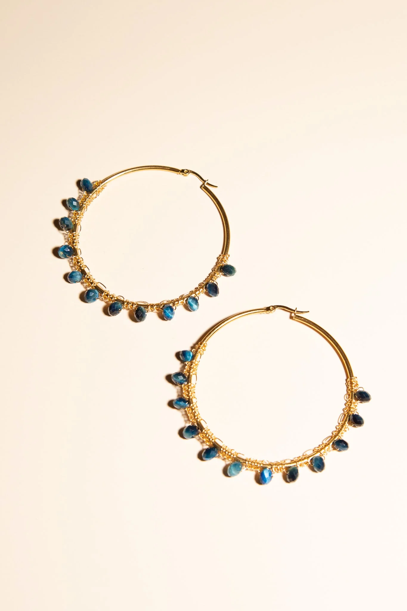 Sirena Hoop Earrings - Image 4