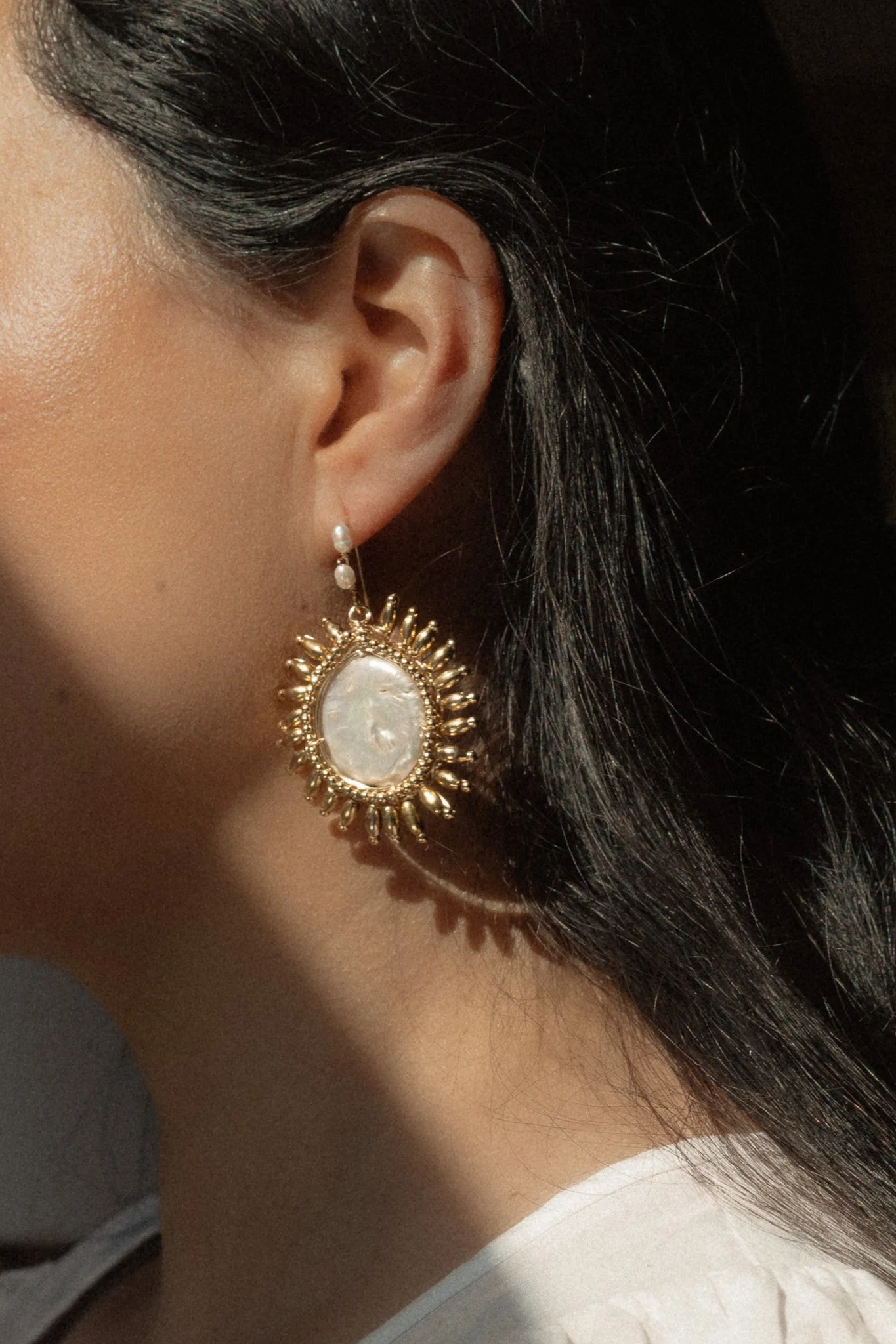 Sol Pearl Drop Earrings
