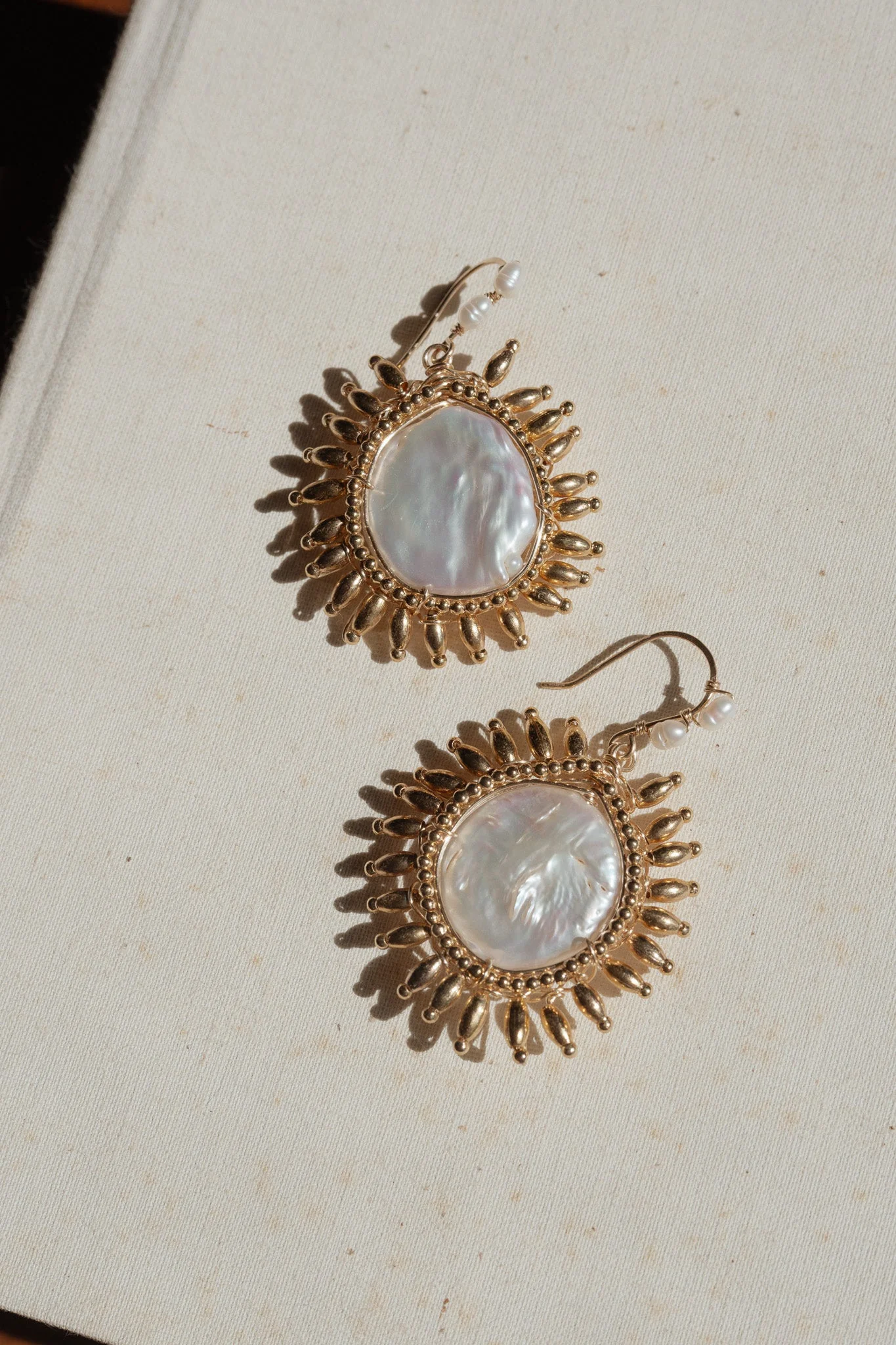 Sol Pearl Drop Earrings - Image 2