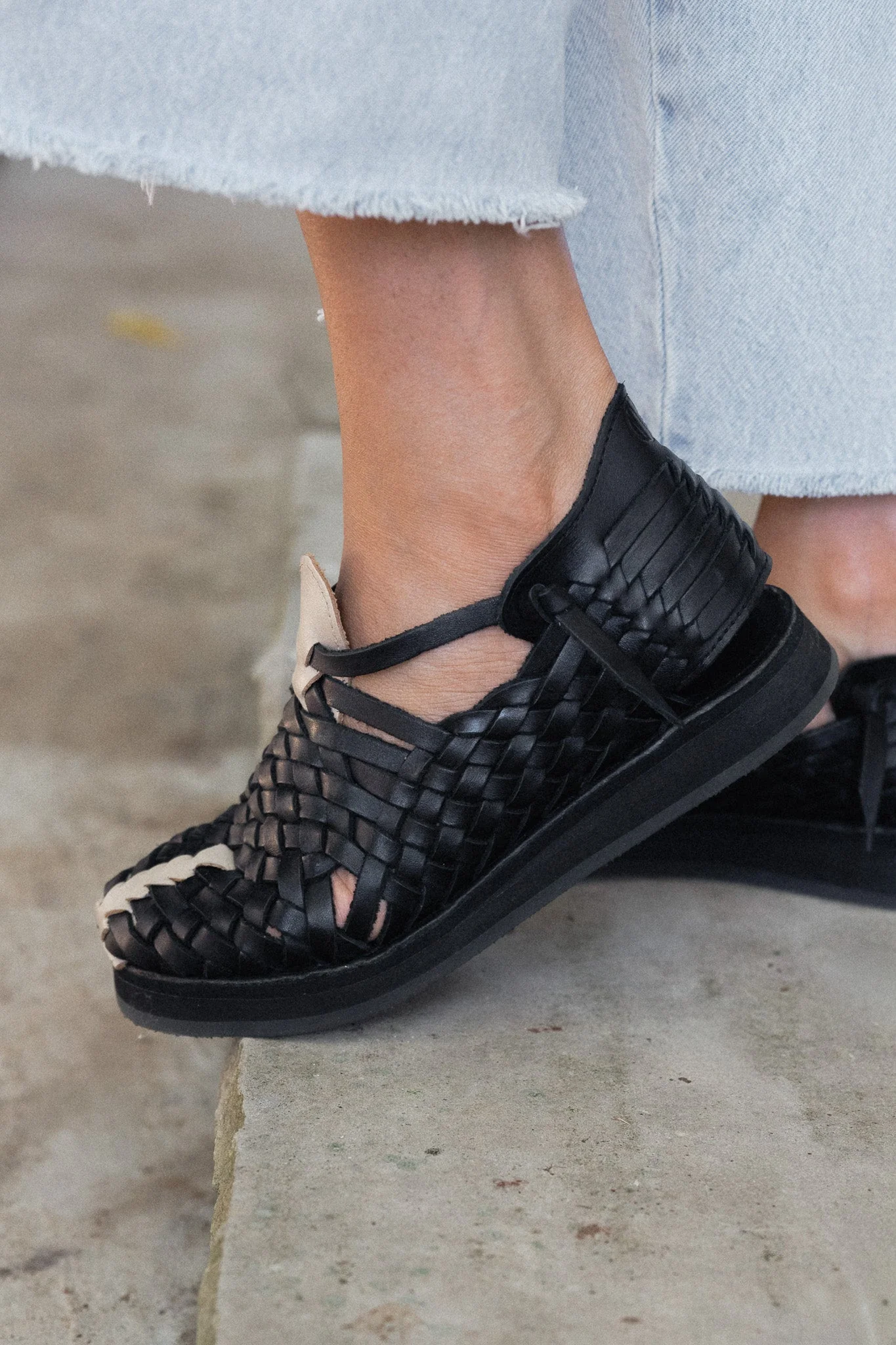 Tarasco Leather Huaraches - Black - Image 7